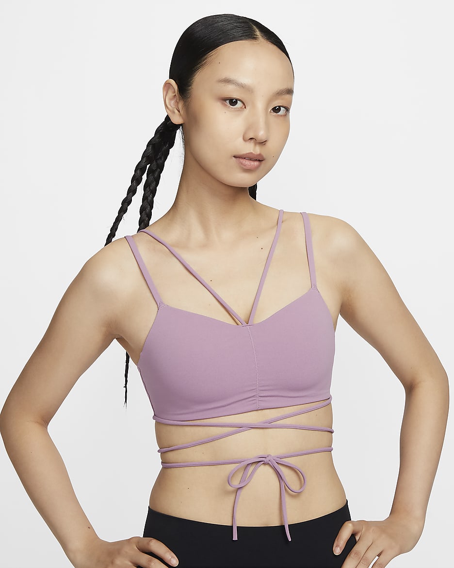 Nike スポーツウェアセット ブラトップ・Tシャツ・レギンス Nike スポーツウェアセット ブラトップ・Tシャツ・レギンス Nike